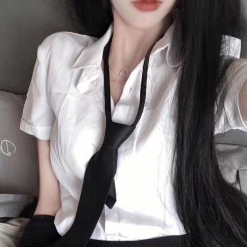 黑暗扫描仪 海报